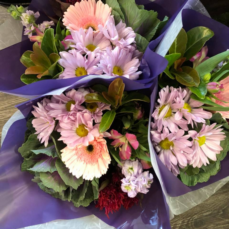 Seasonal Flower Bunch Pastel Pink & Mauve (Colours and flowers will